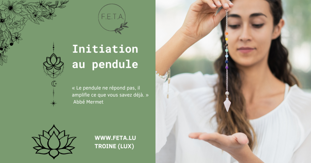 photo d'une femme au cours d'initiation au pendule